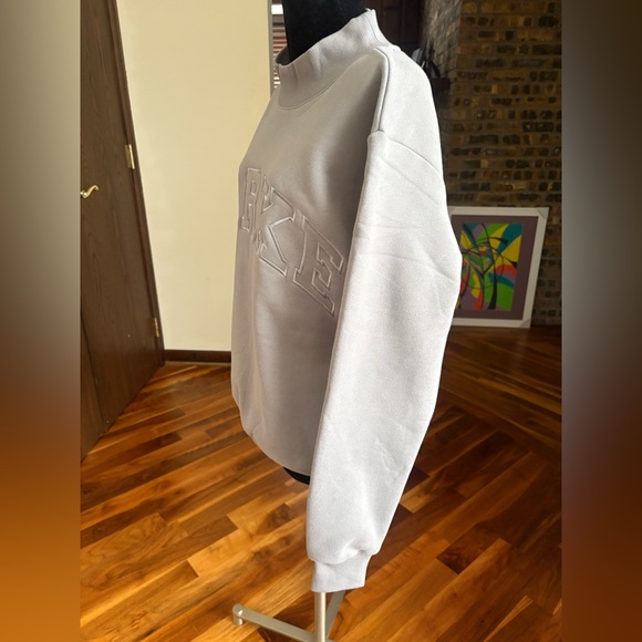 Parke
Monochrome Varsity Mockneck, NEW - Picture 3 of 12